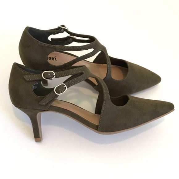 FIONI Clothing Green Kitten Heels with Crisscross Straps - Picture 6 of 16